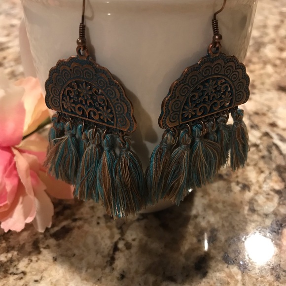 Earrings - Picture 4 of 4